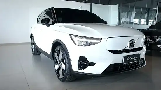Foto de um volvo xc40 recharge