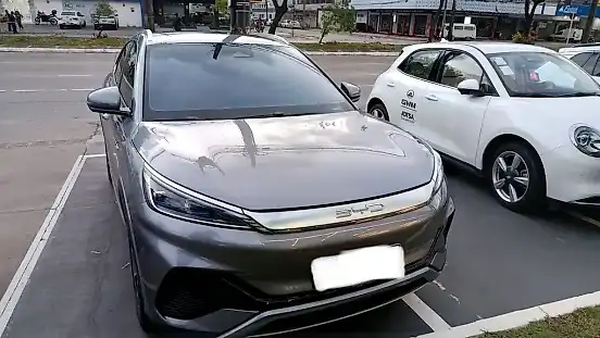 Foto de um byd yuan plus