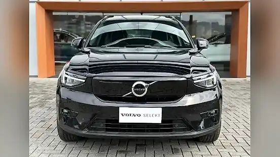 Foto de um volvo xc40 recharge