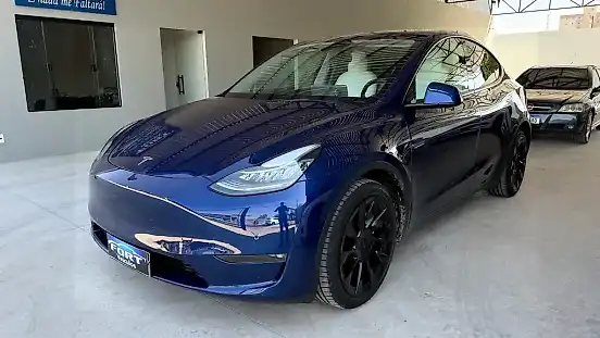 Foto de um tesla model y