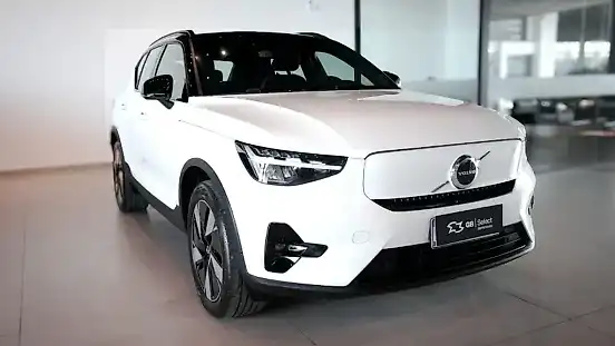 Foto de um volvo xc40 recharge