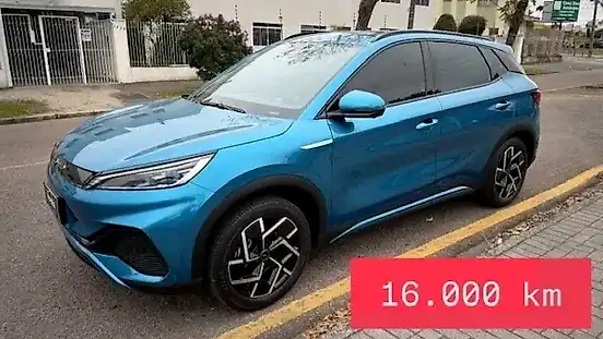 Foto de um byd yuan plus