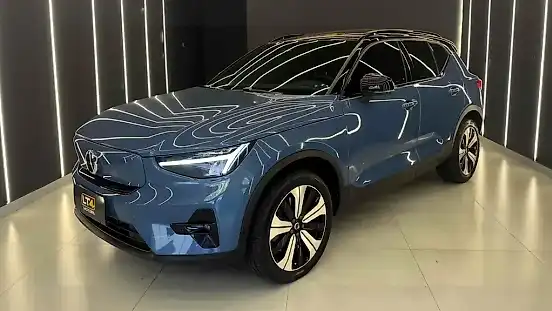 Foto de um volvo xc40 recharge