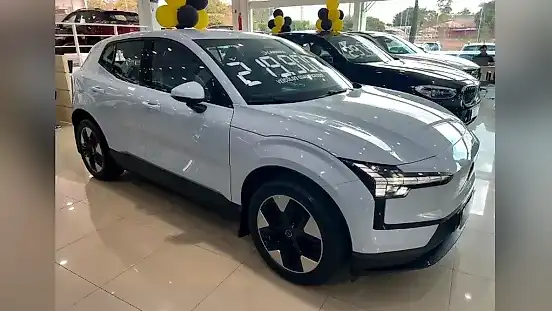 Foto de um volvo ex30