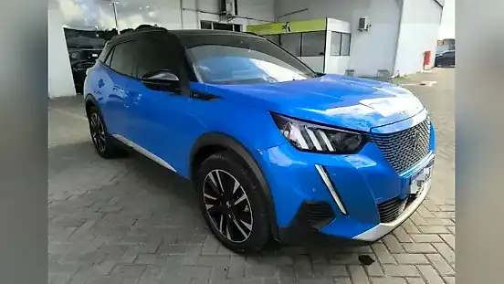 Foto de um peugeot e-2008