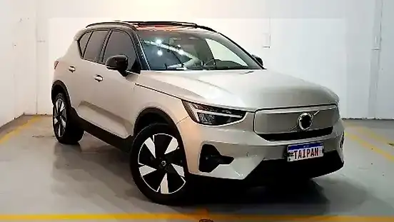 Foto de um volvo xc40 recharge