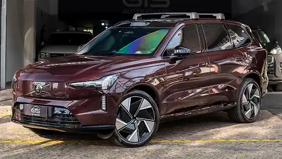 Foto de um volvo ex90