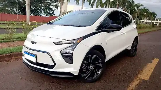 Foto de um chevrolet bolt ev