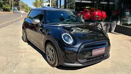 Foto de um mini cooper se