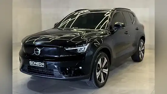 Foto de um volvo xc40 recharge