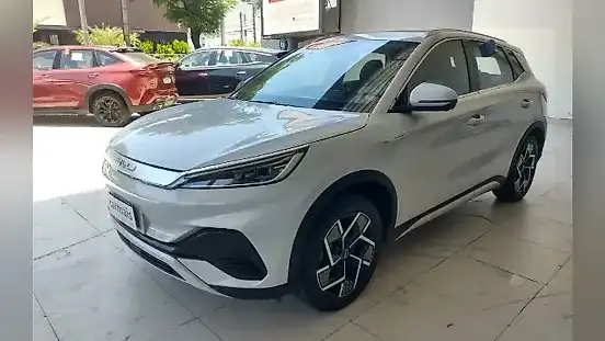 Foto de um byd yuan plus