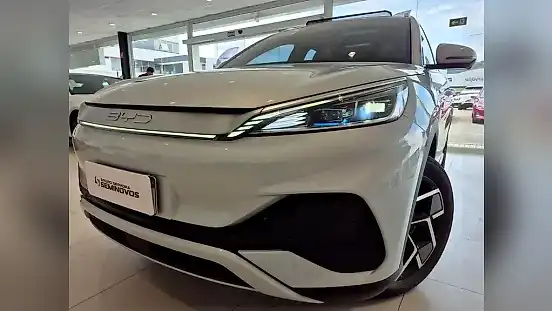 Foto de um byd yuan plus