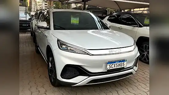 Foto de um byd yuan plus