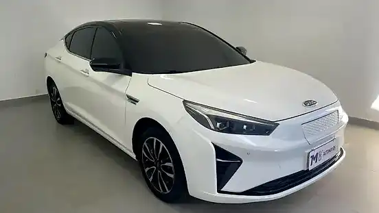 Foto de um jac e-j7