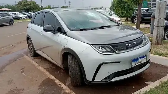 Foto de um byd dolphin plus