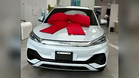Foto de um byd yuan plus