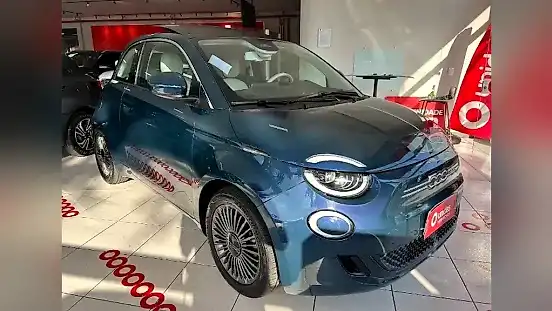 Foto de um fiat 500e