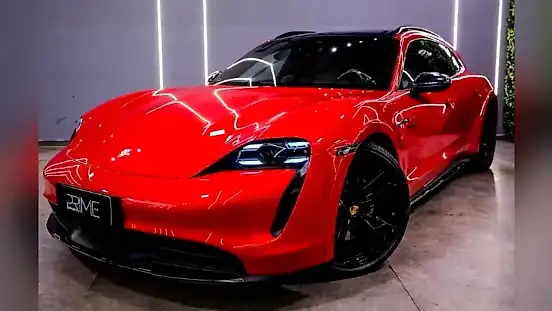 Foto de um porsche taycan