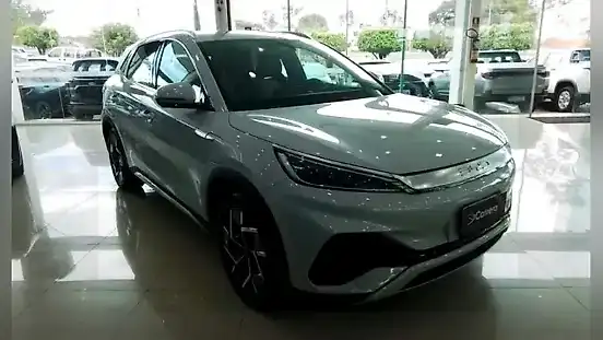 Foto de um byd yuan plus