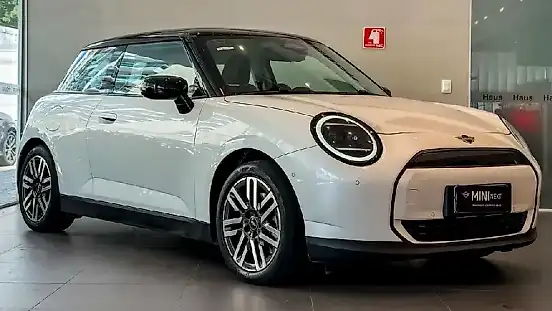 Foto de um mini cooper se