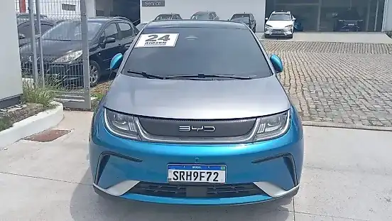 Foto de um byd dolphin plus