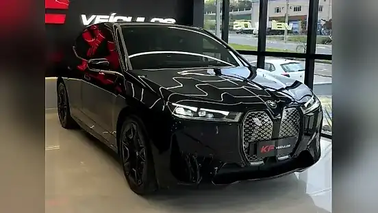 Foto de um bmw ix