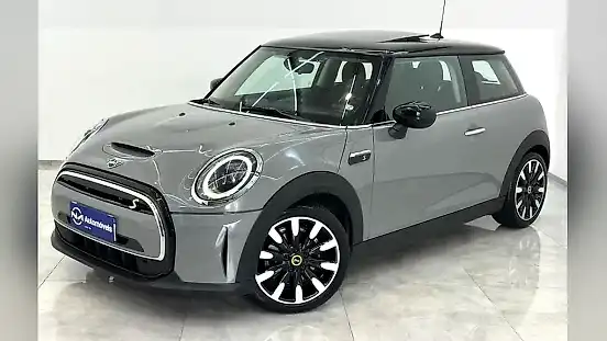 Foto de um mini cooper se
