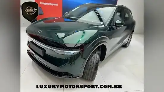 Foto de um zeekr 7x