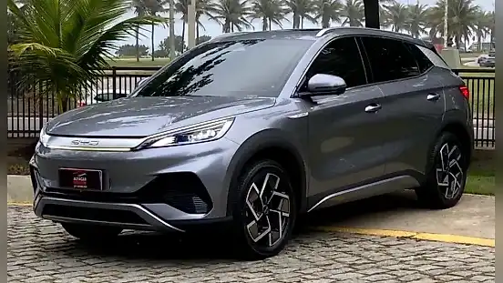 Foto de um byd yuan plus