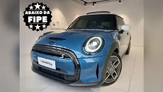 Foto de um mini cooper se
