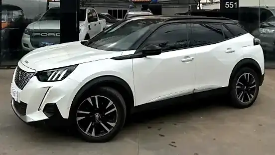 Foto de um peugeot e-2008