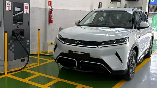 Foto de um byd yuan pro