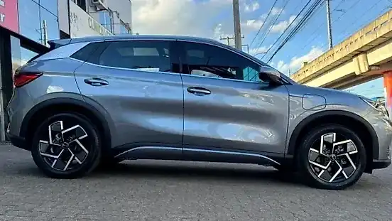 Foto de um byd yuan plus