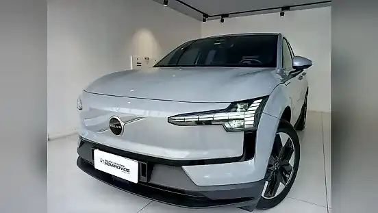 Foto de um volvo ex30