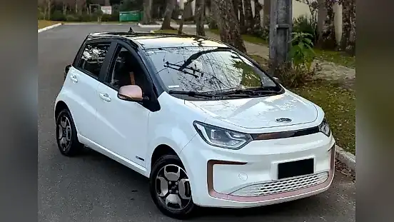 Foto de um jac e-js1