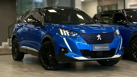 Foto de um peugeot e-2008