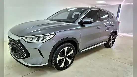 Foto de um byd song plus