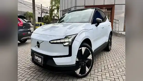 Foto de um volvo ex30