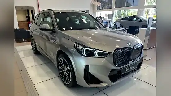 Foto de um bmw ix1