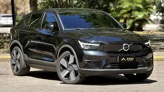Foto de um volvo c40 recharge