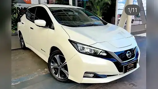 Foto de um nissan leaf