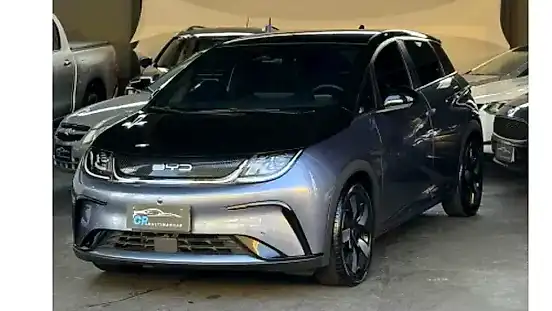 Foto de um byd dolphin plus
