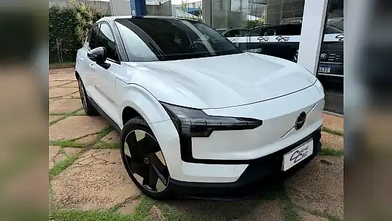 Foto de um volvo ex30