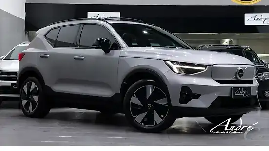 Foto de um volvo xc40 recharge