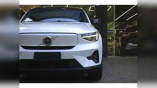 Foto de um volvo c40 recharge