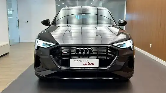 Foto de um audi e-tron