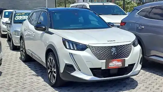 Foto de um peugeot e-2008