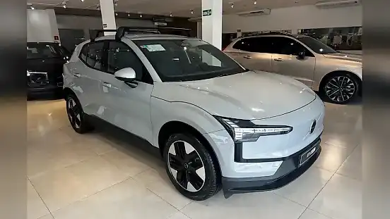 Foto de um volvo ex30