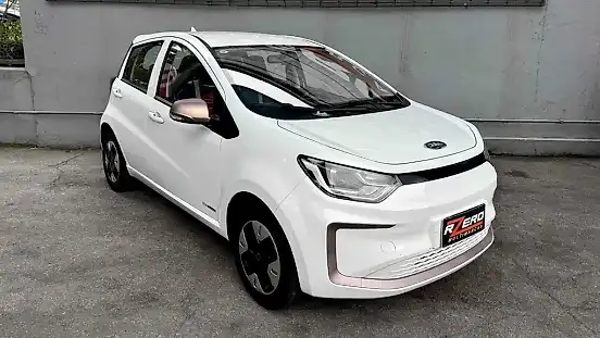 Foto de um jac e-js1