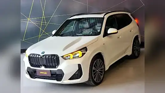 Foto de um bmw ix1